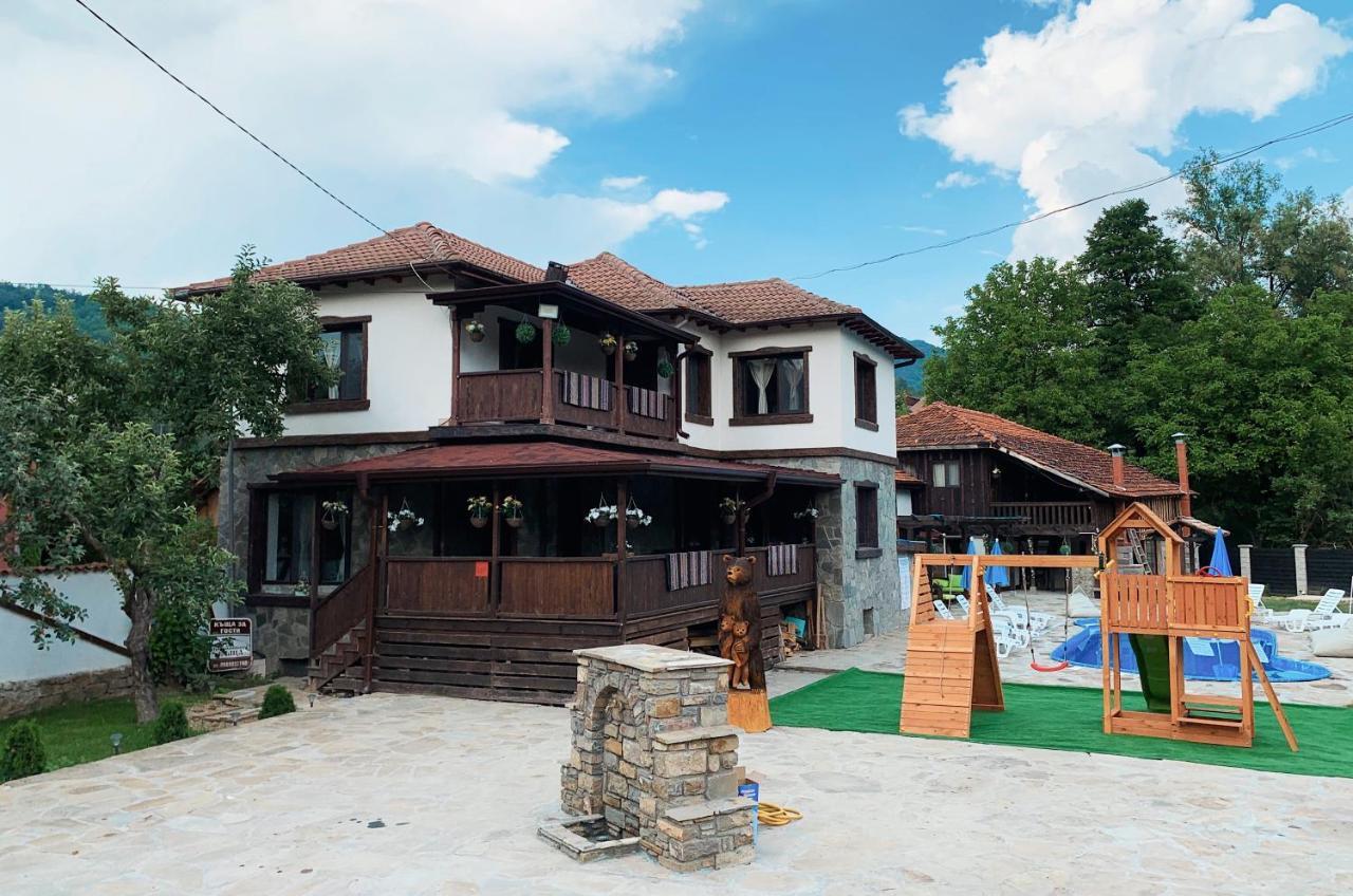 Карамановите Къщи Apriltsi  Luaran gambar